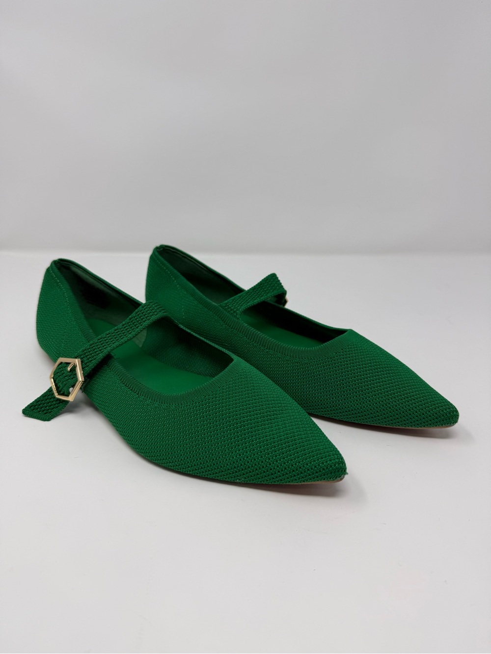 Tahari Emerald Green Pointed Mary Jane Flats with Hex Buckle - Size 9